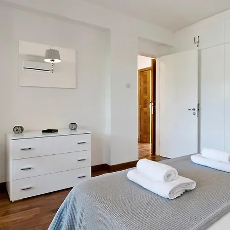 3 Bedroom Pelendri With Stunning Views, Aphrodite Hills شقة *