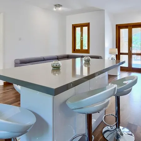 3 Bedroom Pelendri With Stunning Views, Aphrodite Hills كوكليا