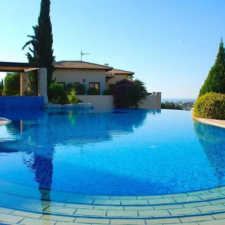 3 Bedroom Pelendri With Stunning Views, Aphrodite Hills * كوكليا